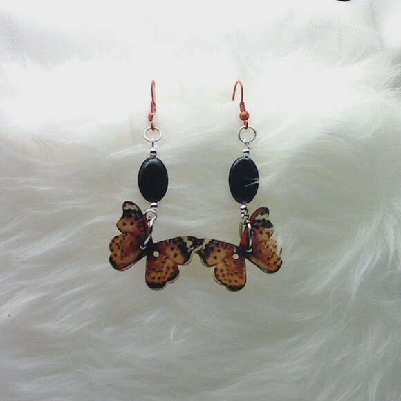 No1200 Pretty handmade earrings with butterflies buttons - Picture 1 of 1
